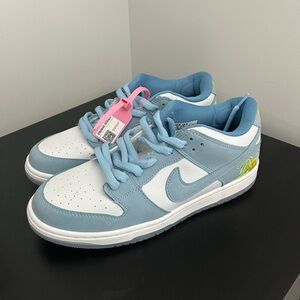 Limited Edition Palm Tree Dunks Size 11.5